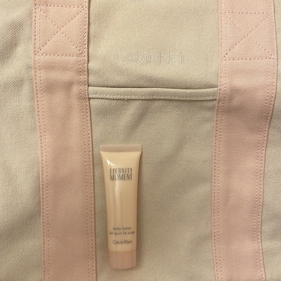 NEW CALVIN KLEIN TOTE BAG - Picture 5 of 5